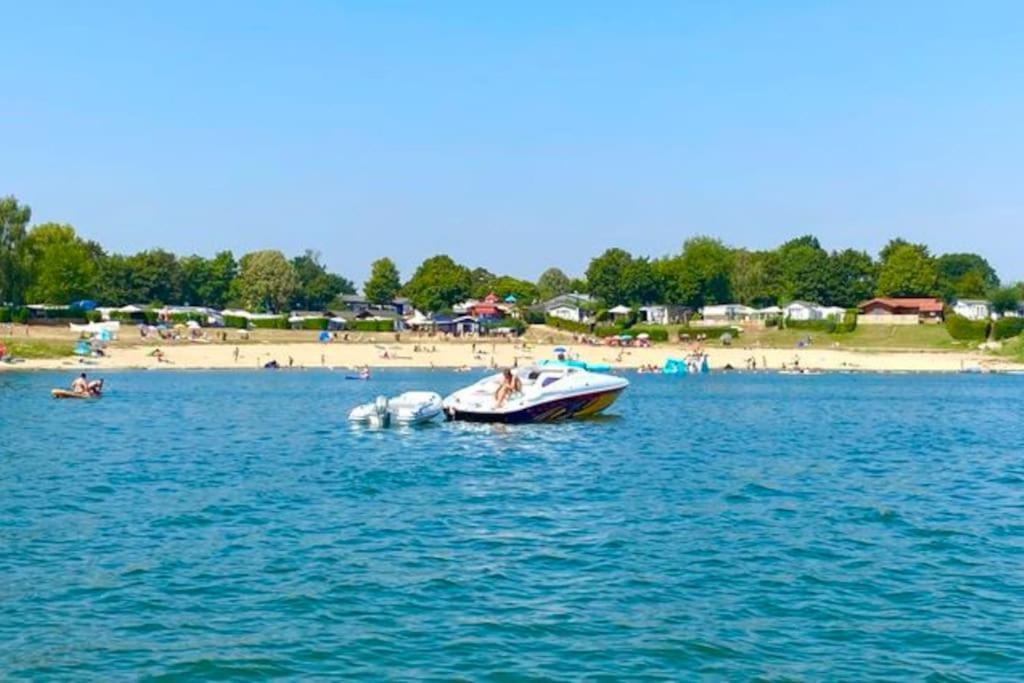 Vakantiehuis Met Vijverzicht Lathum Esterno foto