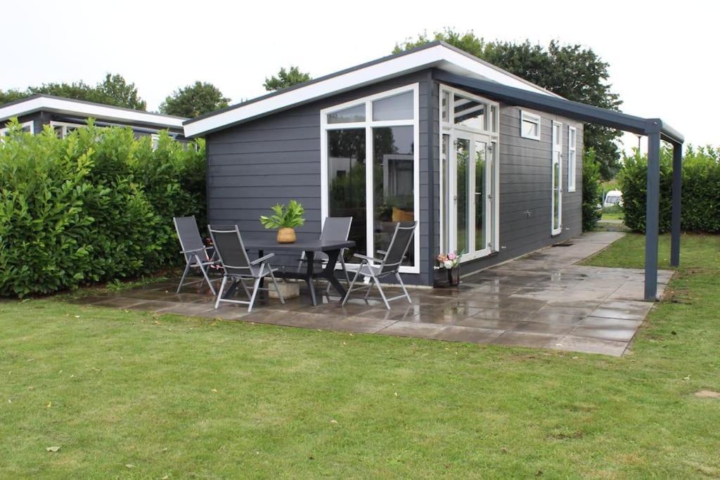 Vakantiehuis Met Vijverzicht Lathum Esterno foto