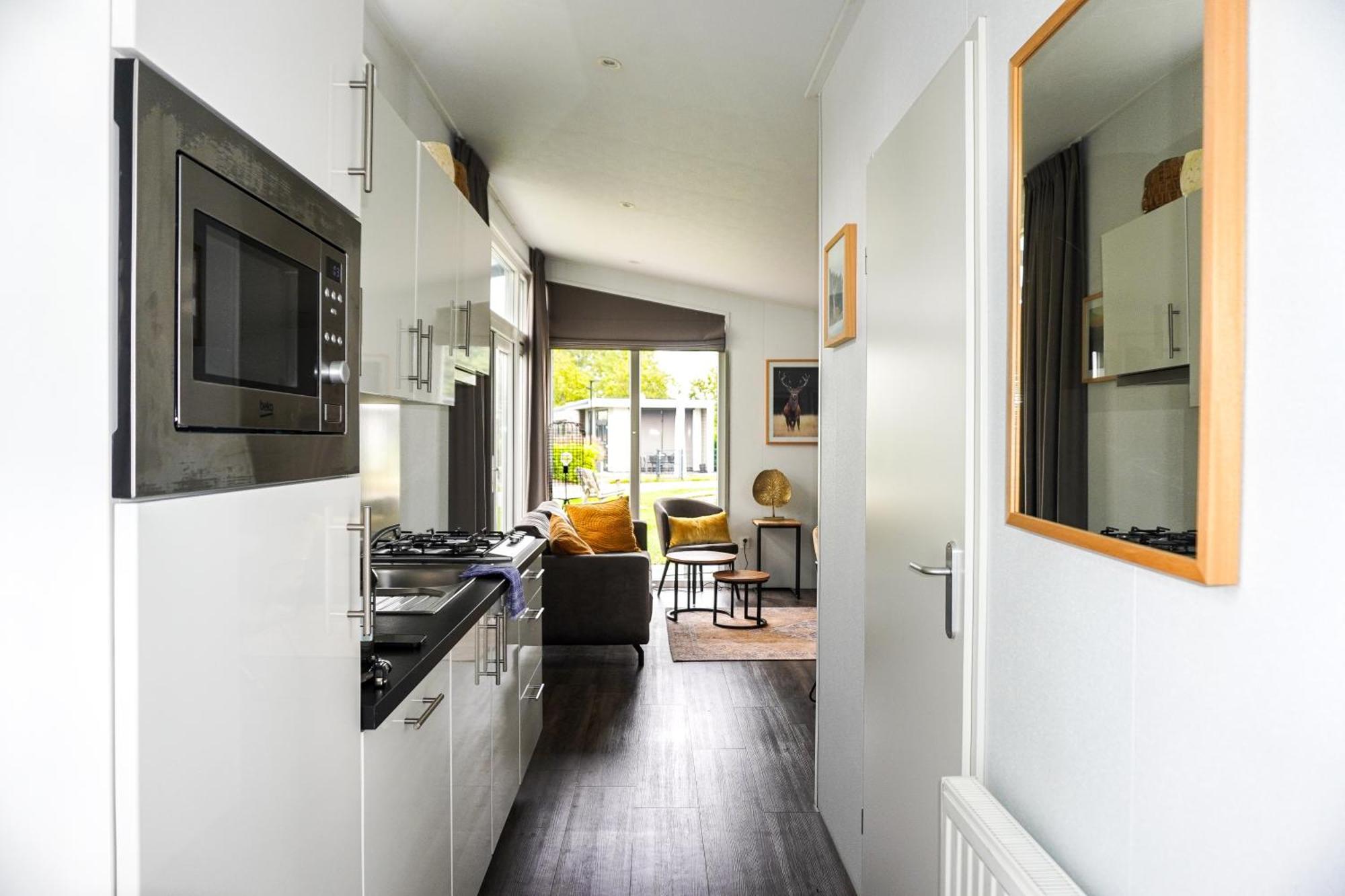 Vakantiehuis Met Vijverzicht Lathum Esterno foto