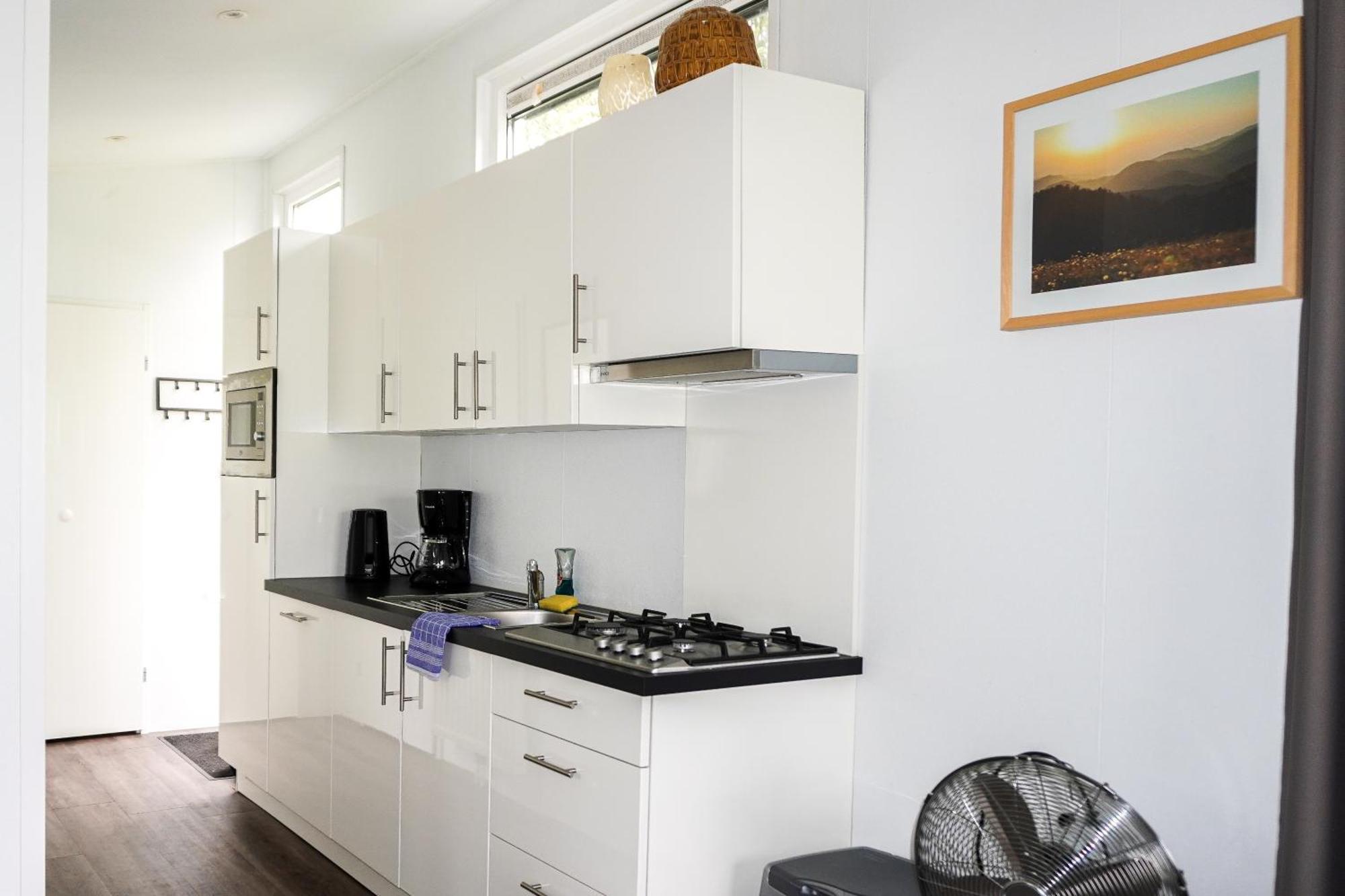 Vakantiehuis Met Vijverzicht Lathum Esterno foto