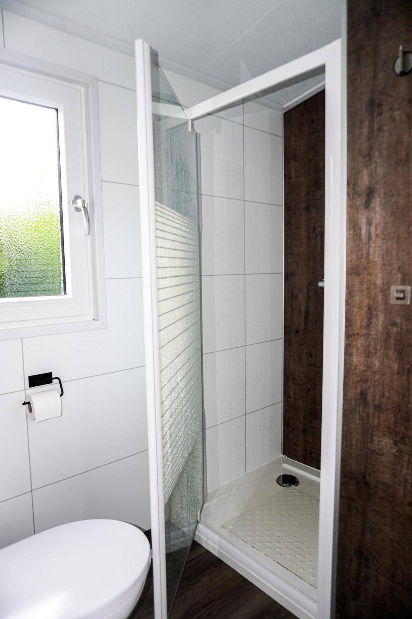 Vakantiehuis Met Vijverzicht Lathum Esterno foto